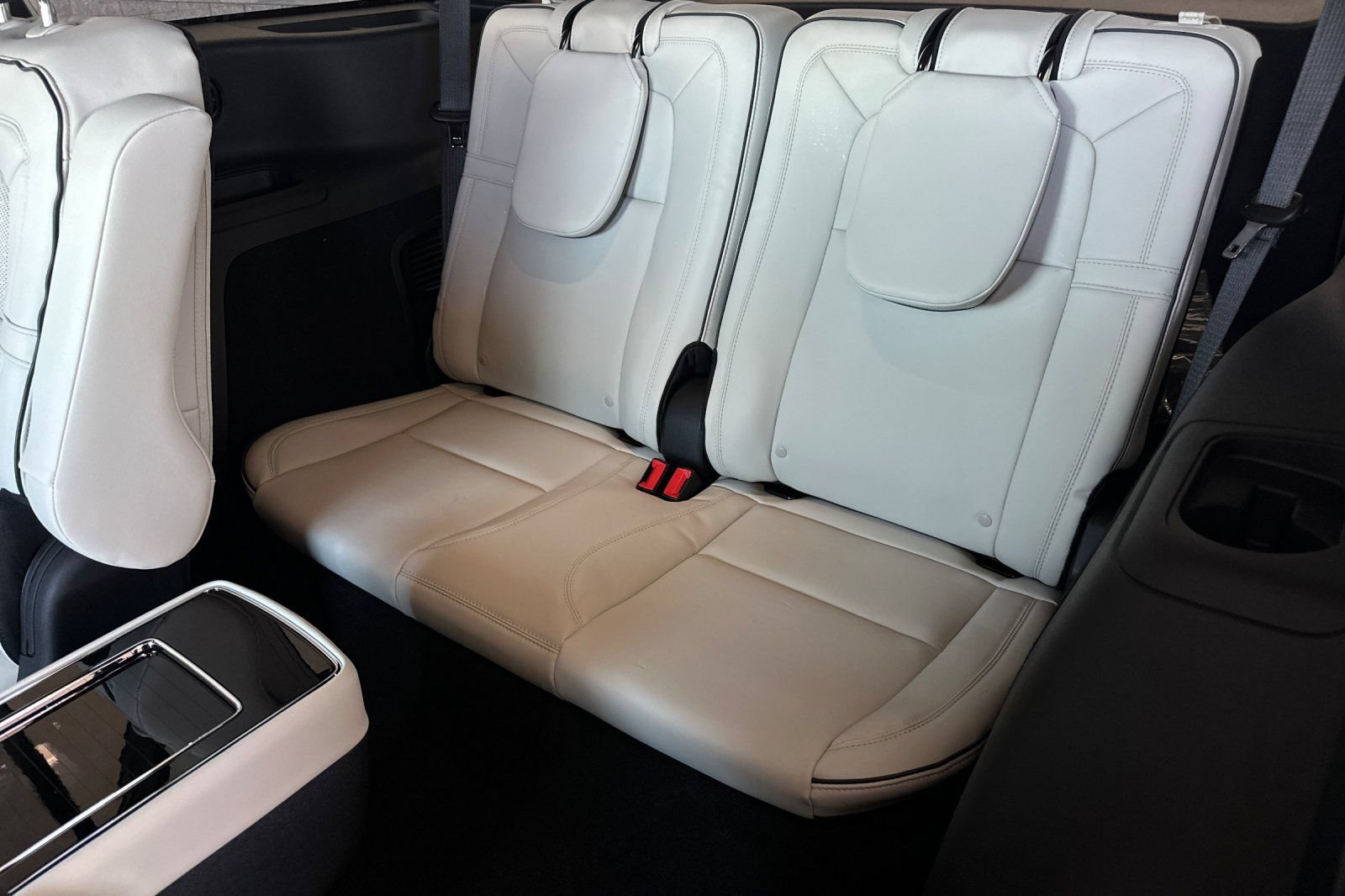 New 2026 Lincoln Aviator Black Label w/ Black Label Special Edition AWD/4WD image 14