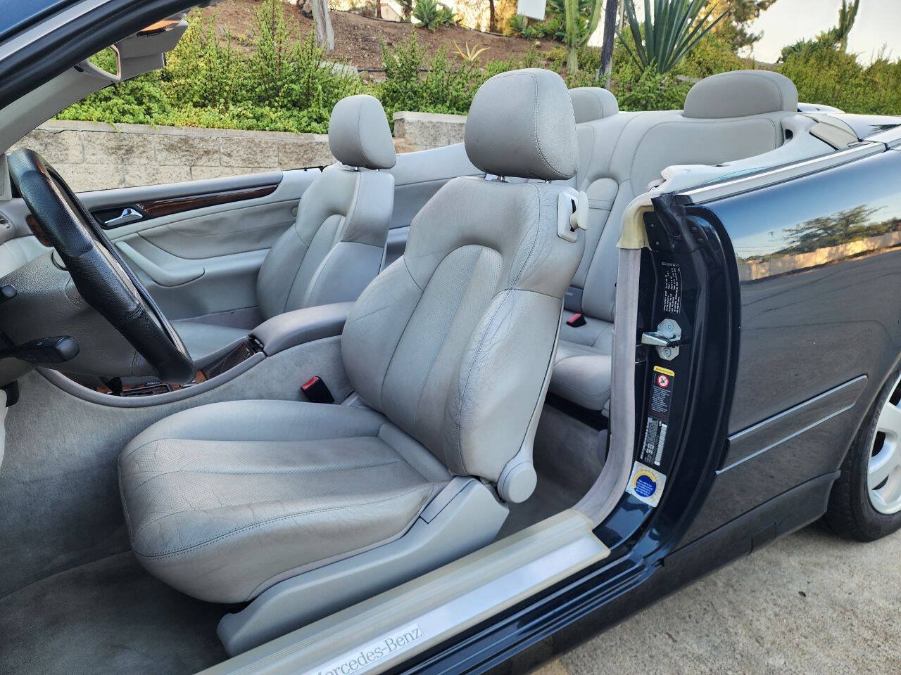 Used 2002 Mercedes-Benz CLK 320 Cabriolet image 12