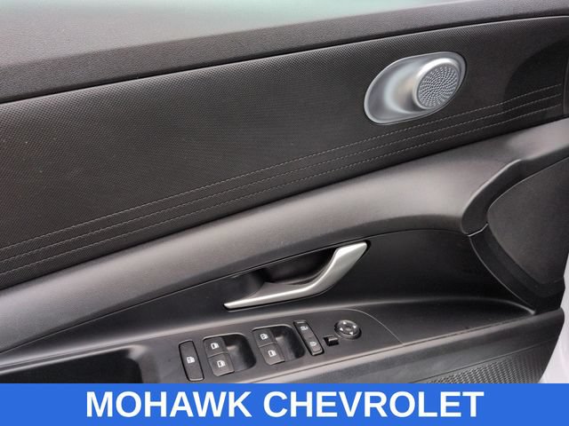 Used 2021 Hyundai Elantra SEL FWD image 22