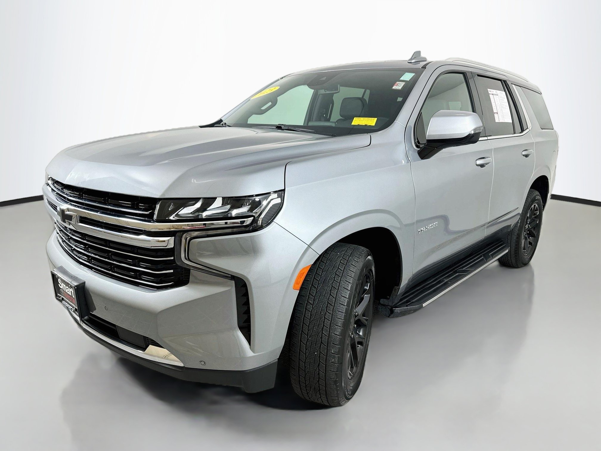 Used 2023 Chevrolet Tahoe LT w/ Luxury Package AWD/4WD image 3