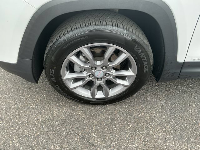 Used 2024 GMC Terrain SLT AWD/4WD image 9