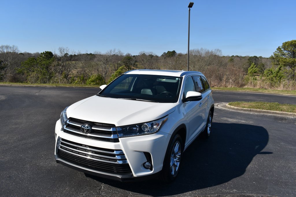 Used 2018 Toyota Highlander Limited image 3