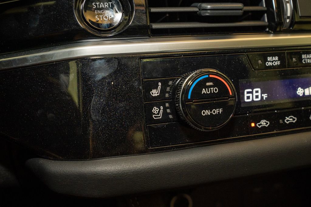 New 2025 Nissan Pathfinder Platinum w/ Lighting Package (N92) image 8