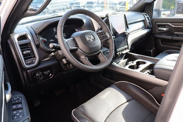 Used 2025 RAM 2500 Laramie image 15