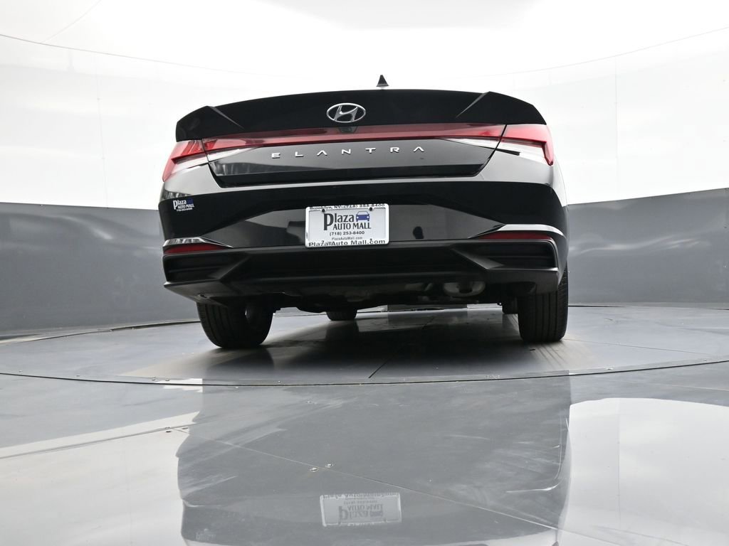 Used 2023 Hyundai Elantra SEL w/ Convenience Package FWD image 25
