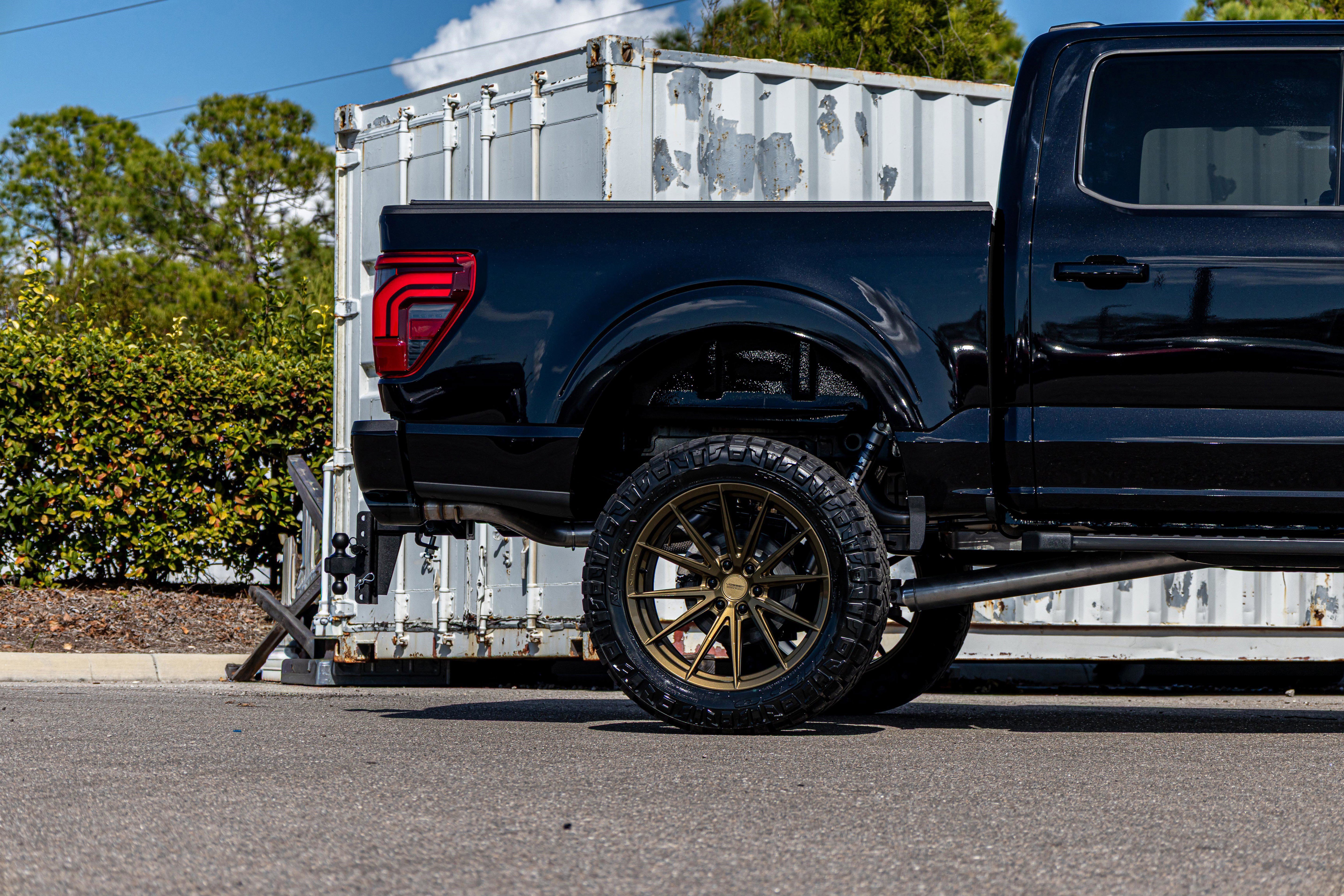 New 2025 Ford F150 Lariat w/ Equipment Group 501A Mid image 30