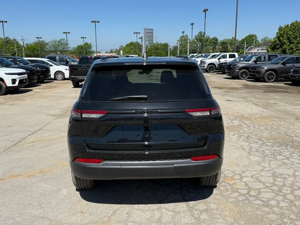 New 2026 Jeep Grand Cherokee Altitude AWD/4WD image 7