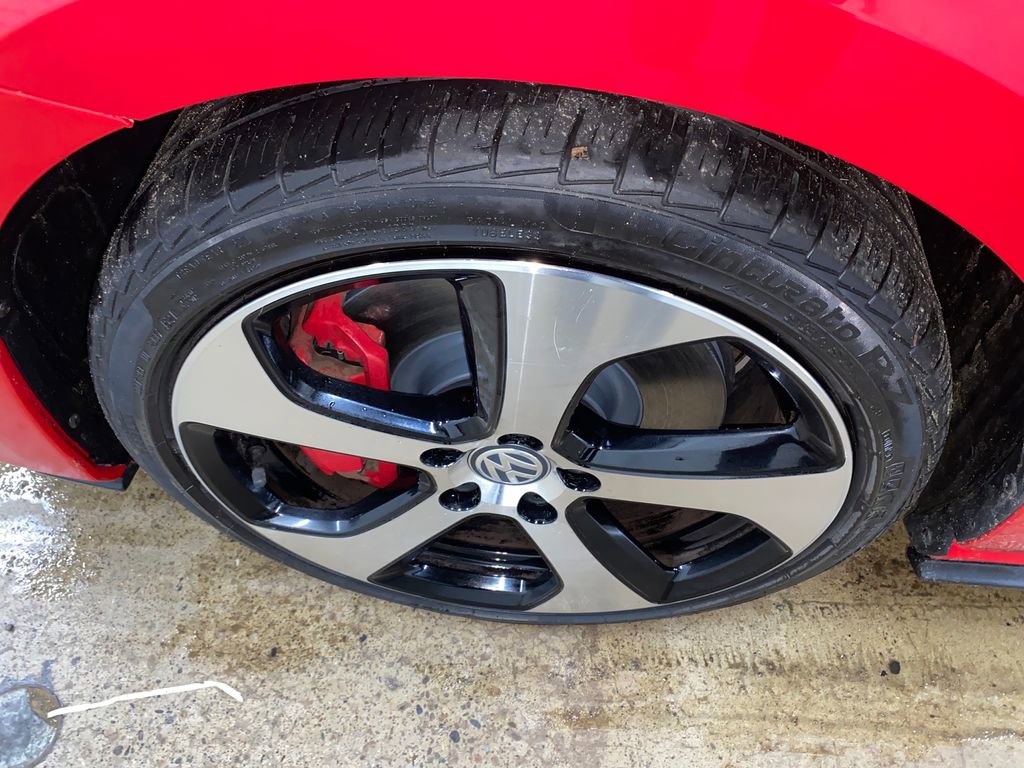 Used 2016 Volkswagen GTI SE FWD image 18