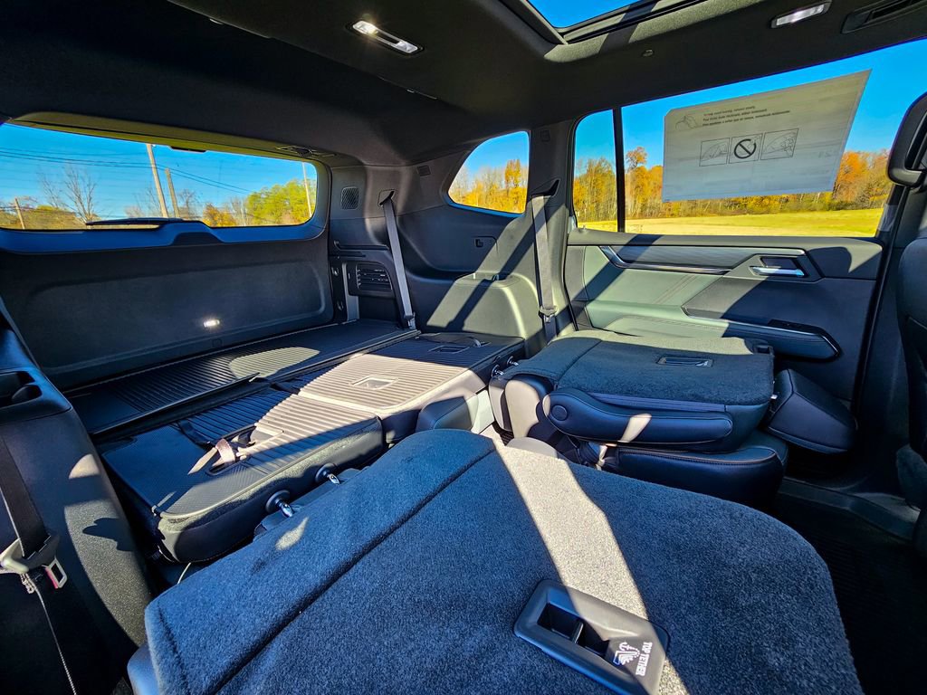 New 2026 GMC Acadia AT4 w/ Luxury Package image 39