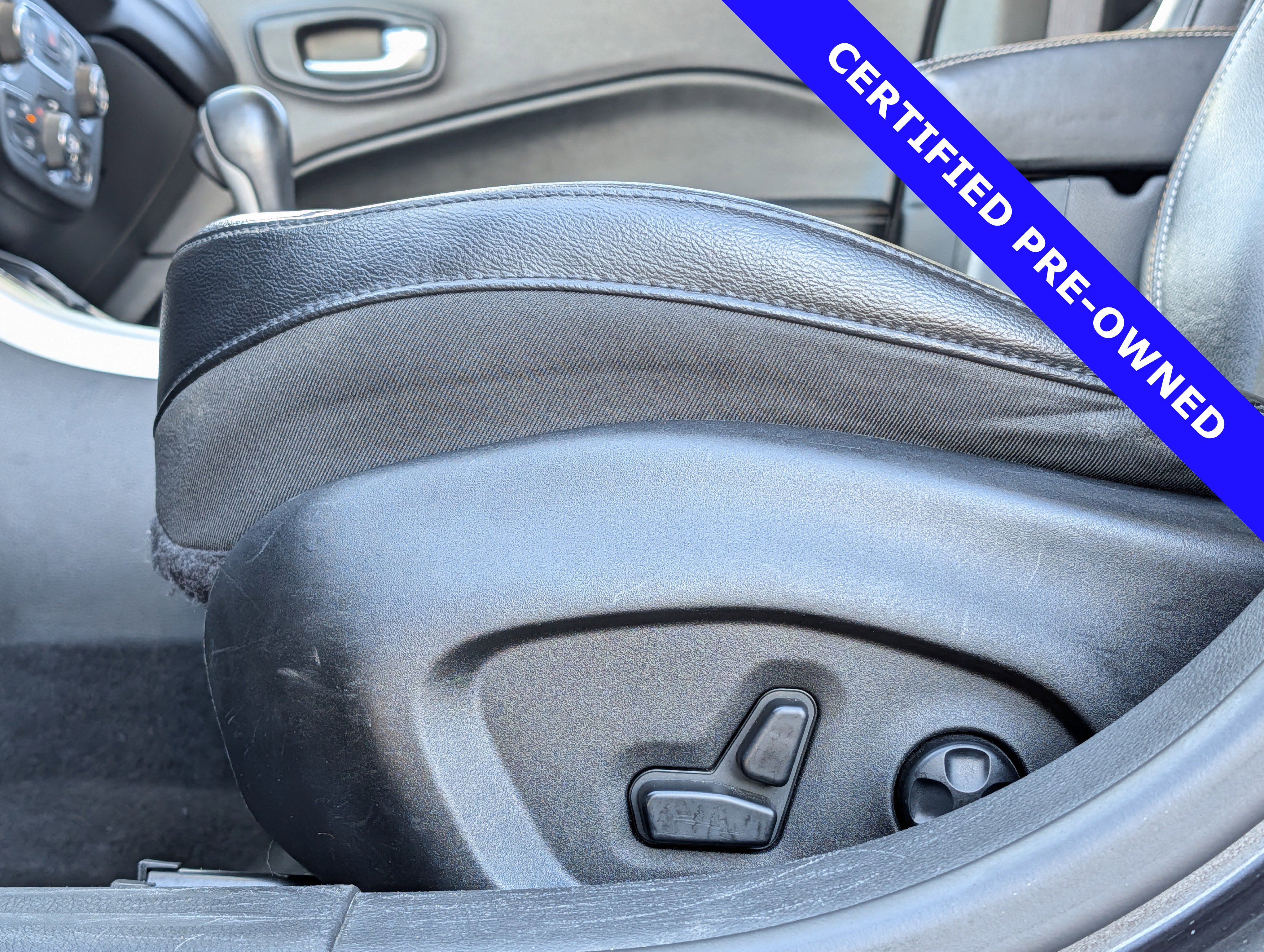 Used 2018 Jeep Compass Latitude w/ Popular Equipment Group image 23