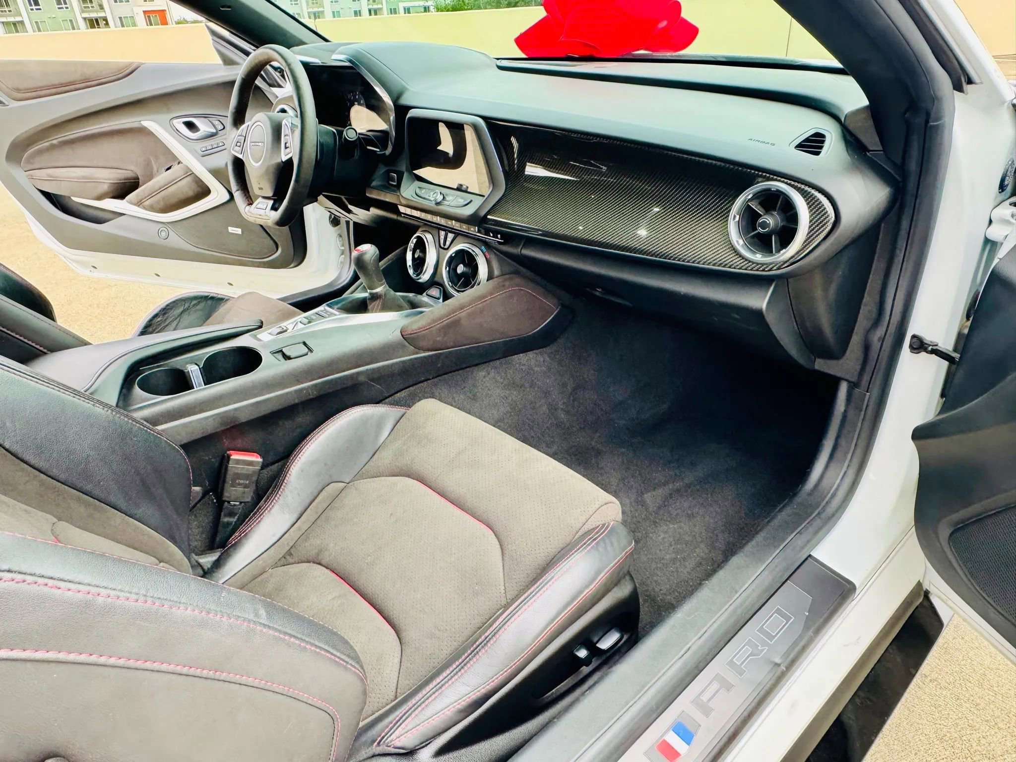 Used 2018 Chevrolet Camaro ZL1 image 19