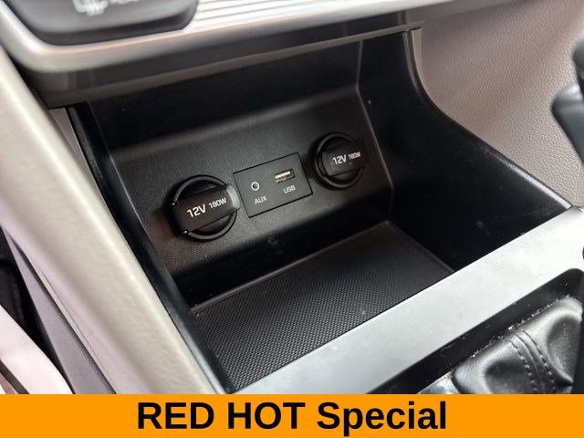 Used 2019 Hyundai Elantra SE image 24