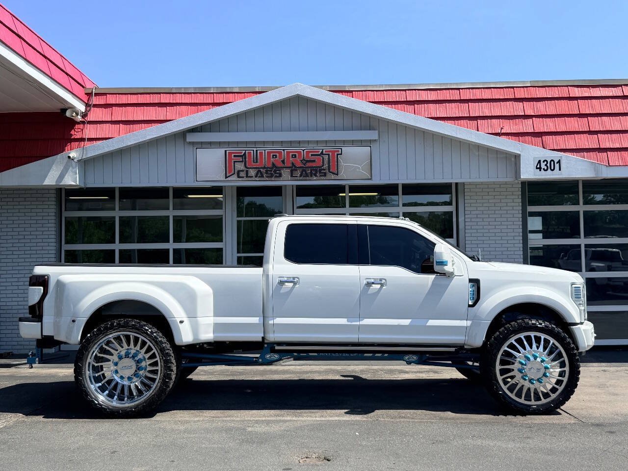 Used 2022 Ford F450 Platinum w/ FX4 Off-Road Package AWD/4WD image 13