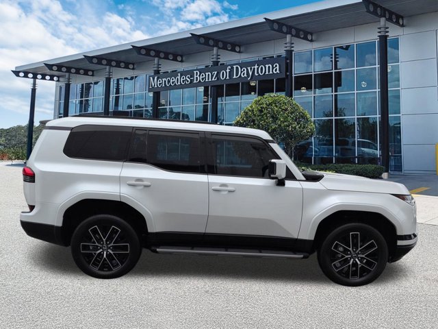 Used 2024 Lexus GX 550 w/ Accessory Package (Z1) AWD/4WD image 3