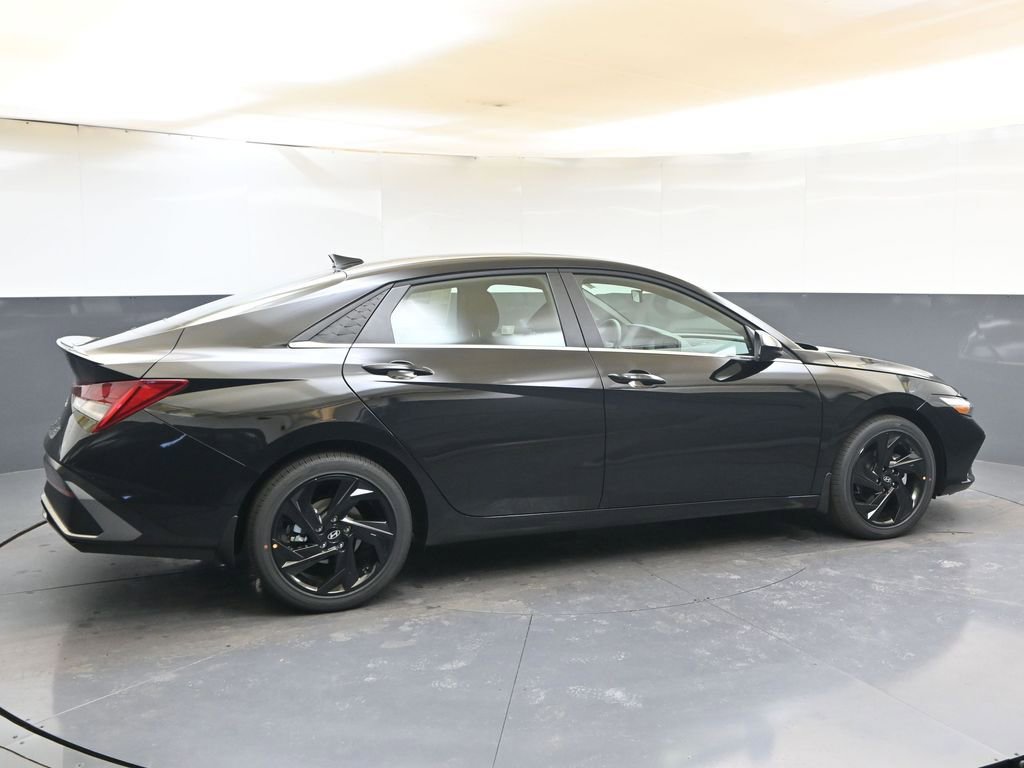 New 2026 Hyundai Elantra SEL Sport image 6