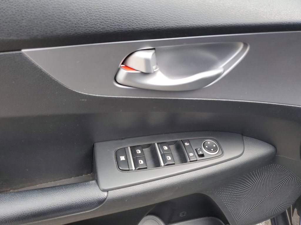 Used 2023 Kia Forte LXS FWD image 20