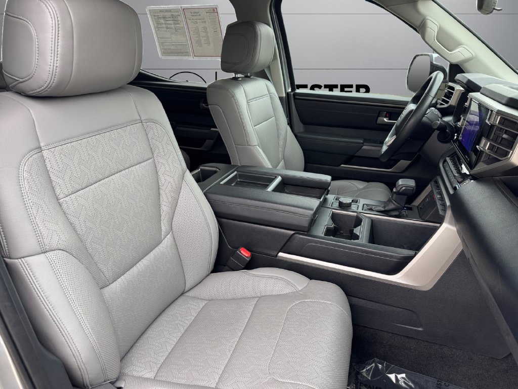 Certified 2022 Toyota Tundra SR5 w/ TRD Off-Road Premium Package AWD/4WD image 17