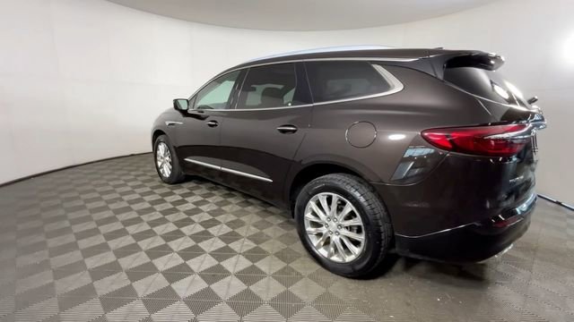 Used 2018 Buick Enclave Premium w/ Experience Buick Package FWD image 9