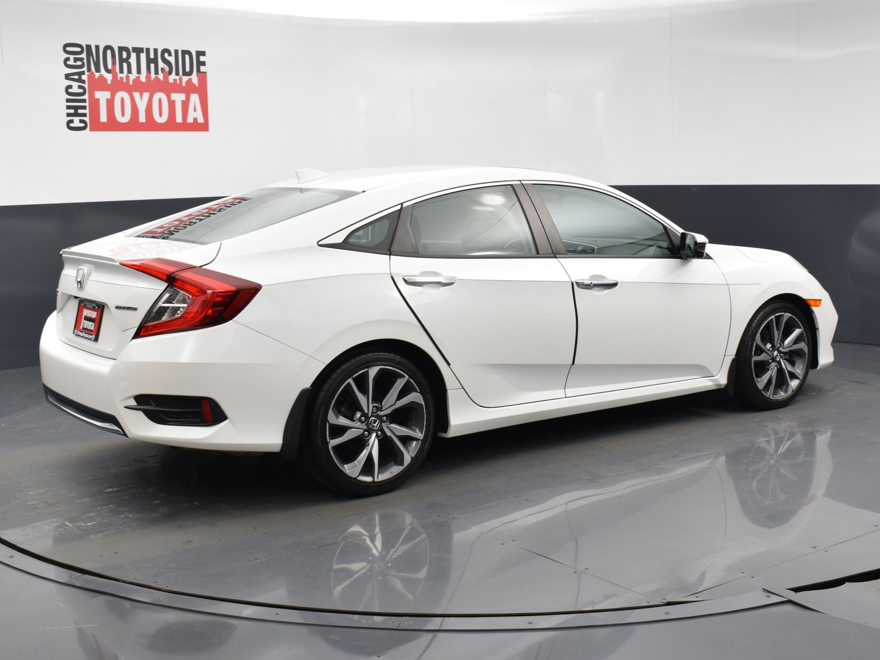 Used 2020 Honda Civic Touring image 4