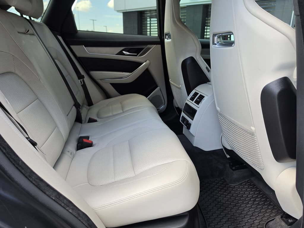 Used 2024 Jaguar F-PACE R-Dynamic S AWD/4WD image 32