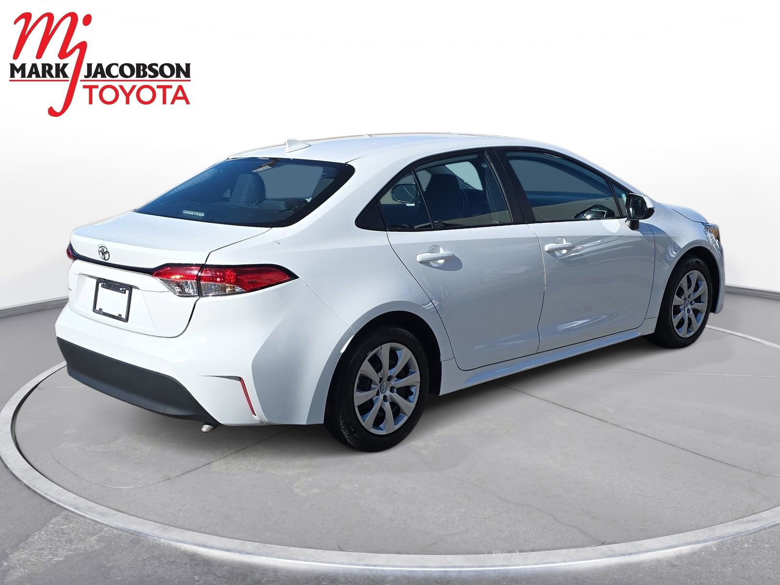 Used 2023 Toyota Corolla LE image 8