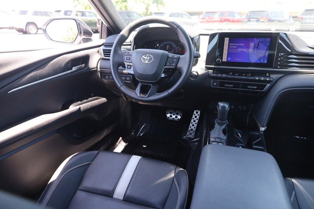 Used 2025 Toyota Camry SE FWD image 20