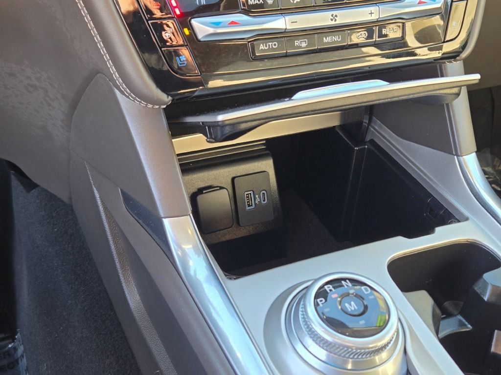 Used 2021 Ford Explorer Platinum w/ Equipment Group 601A image 34