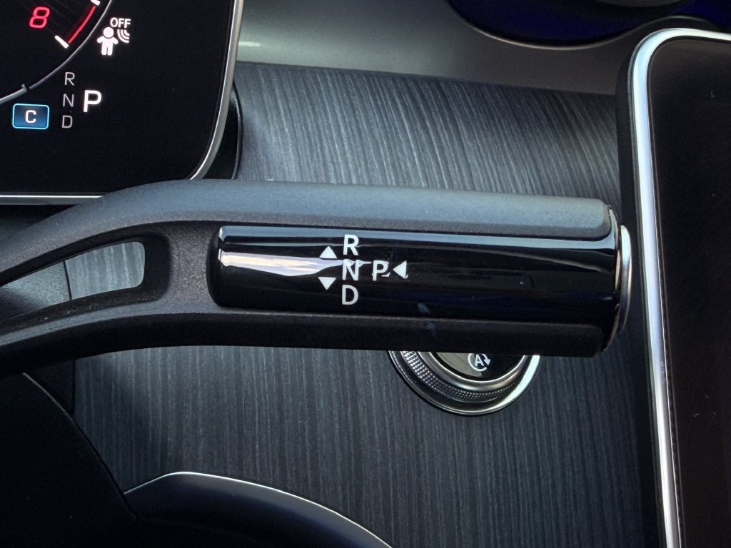 Used 2025 Mercedes-Benz C 300 Sedan image 19
