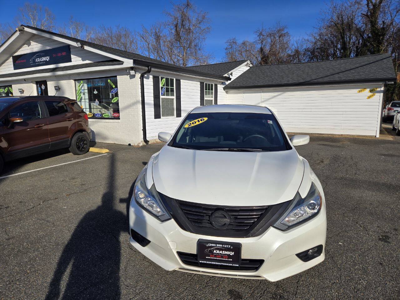 Used 2016 Nissan Altima 2.5 SV FWD image 3