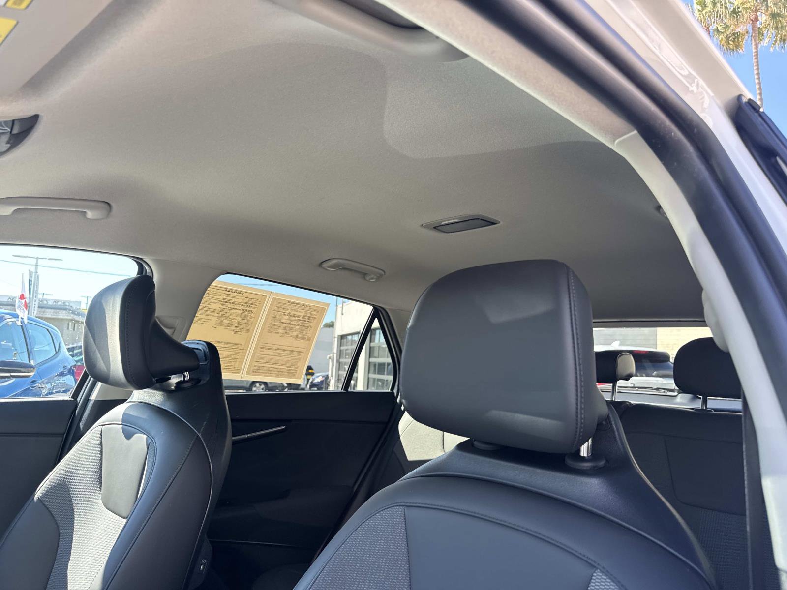 Used 2025 Kia Niro Wind image 17