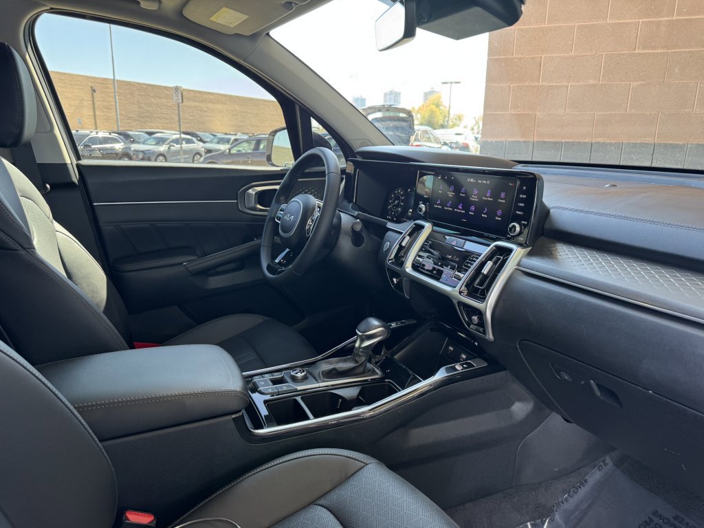 Used 2023 Kia Sorento SX FWD image 41