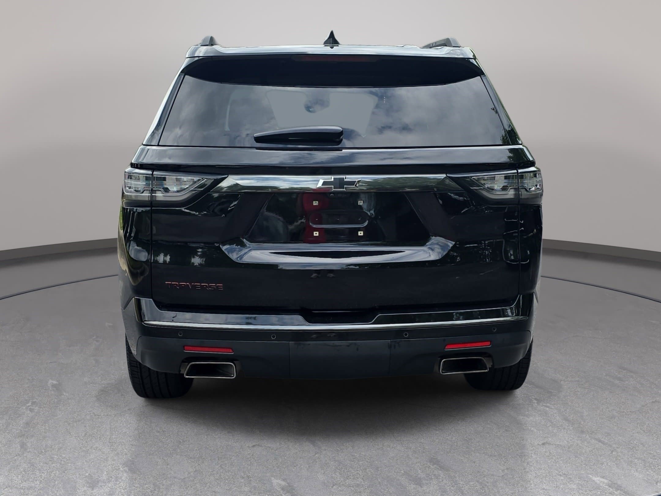 Used 2021 Chevrolet Traverse Premier w/ Redline Edition FWD image 6
