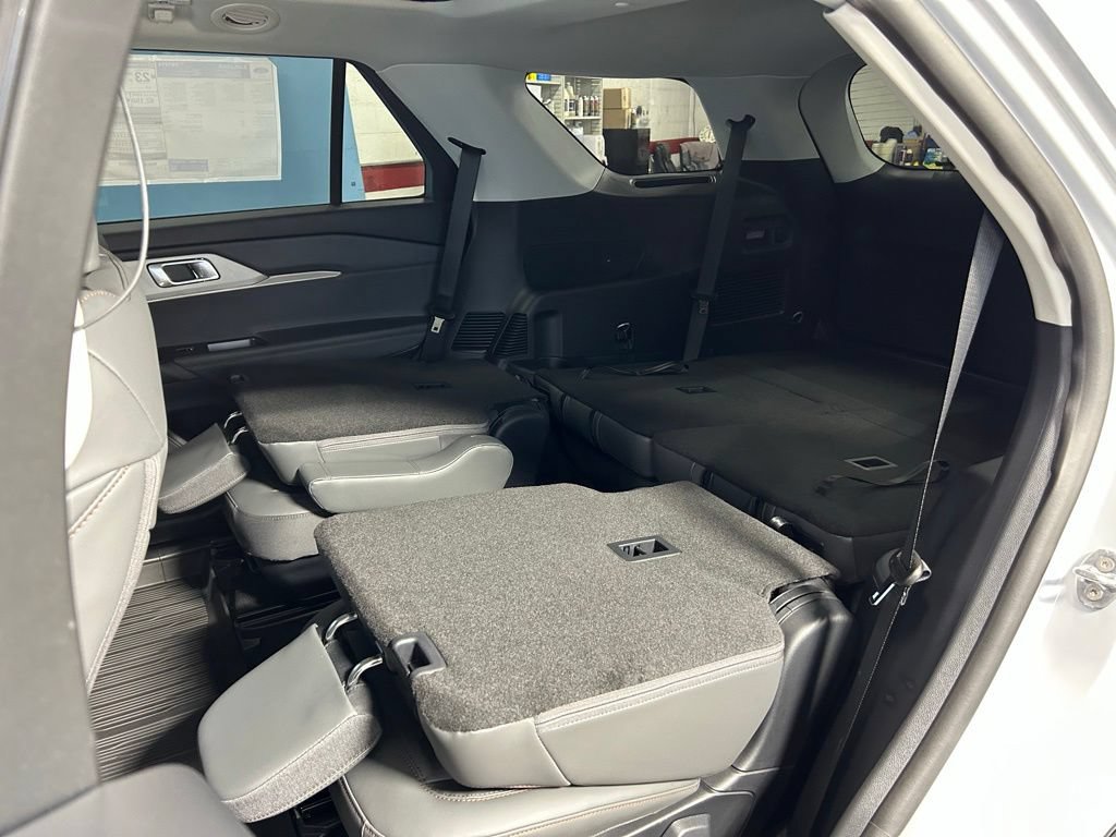 New 2026 Ford Explorer Active w/ Active Comfort Package AWD/4WD image 37