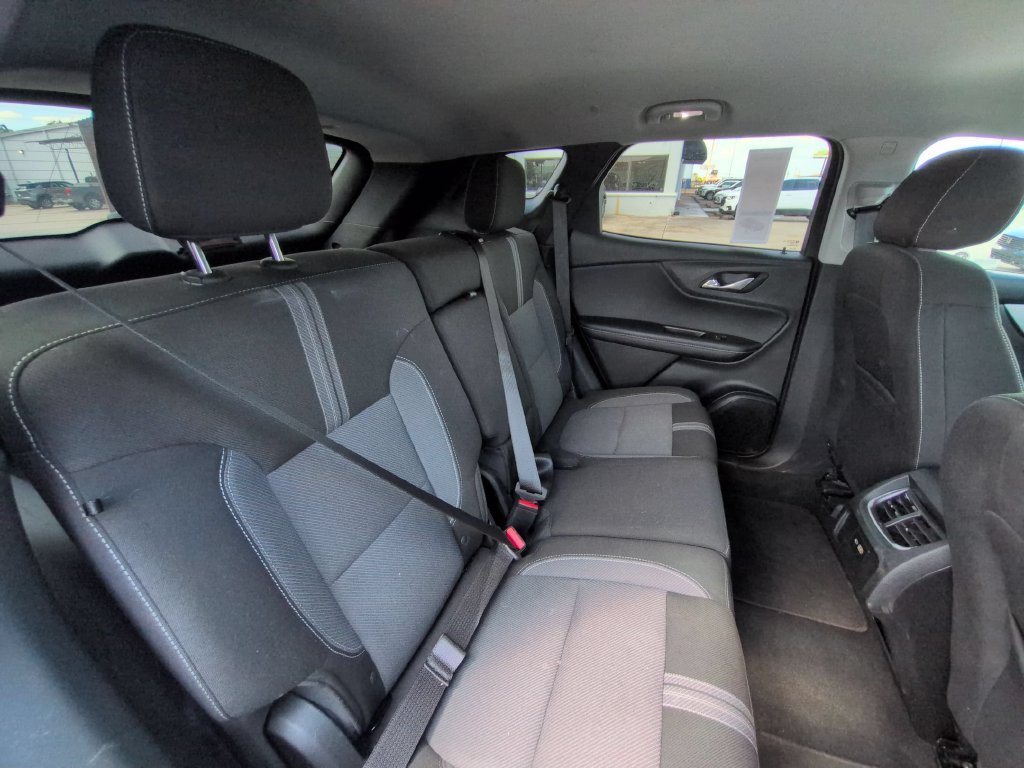 Used 2025 Chevrolet Blazer LT FWD image 29