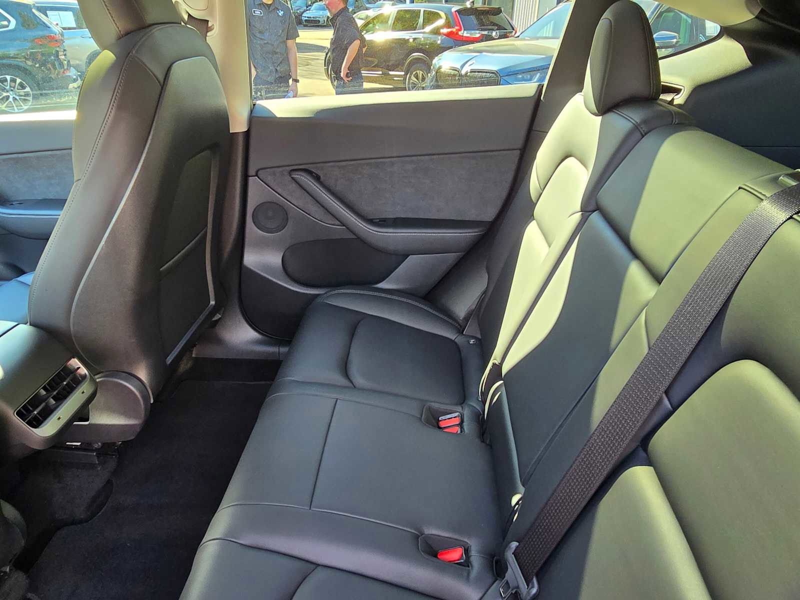 Used 2021 Tesla Model Y Long Range AWD/4WD image 16