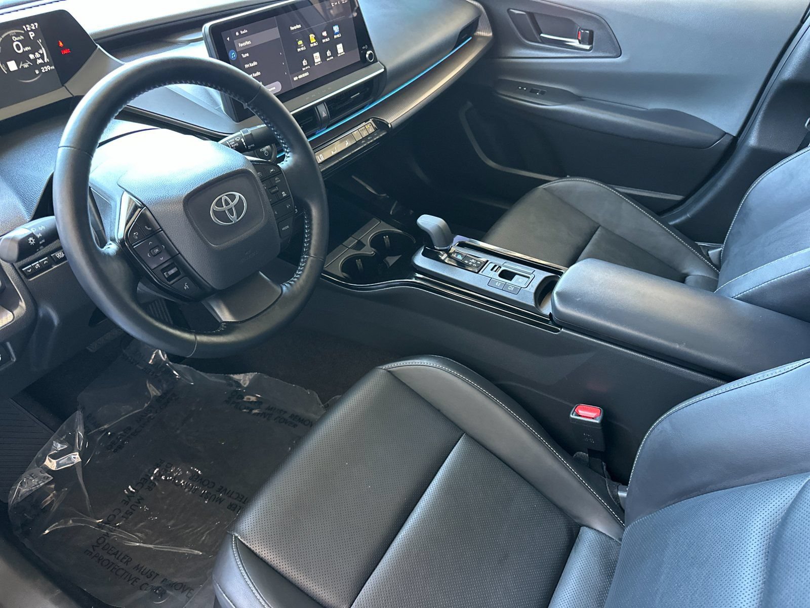 Used 2024 Toyota Prius Limited FWD image 9