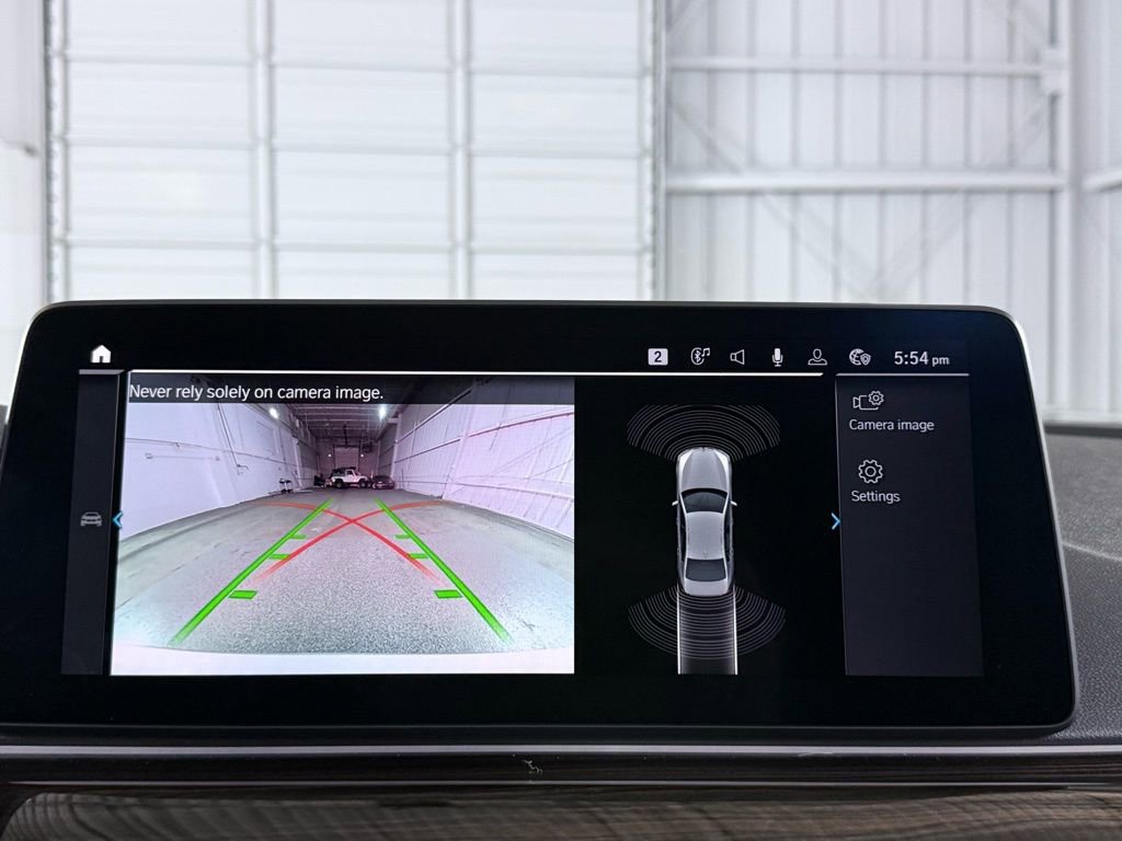 Used 2023 BMW 530e xDrive w/ Premium Package image 33