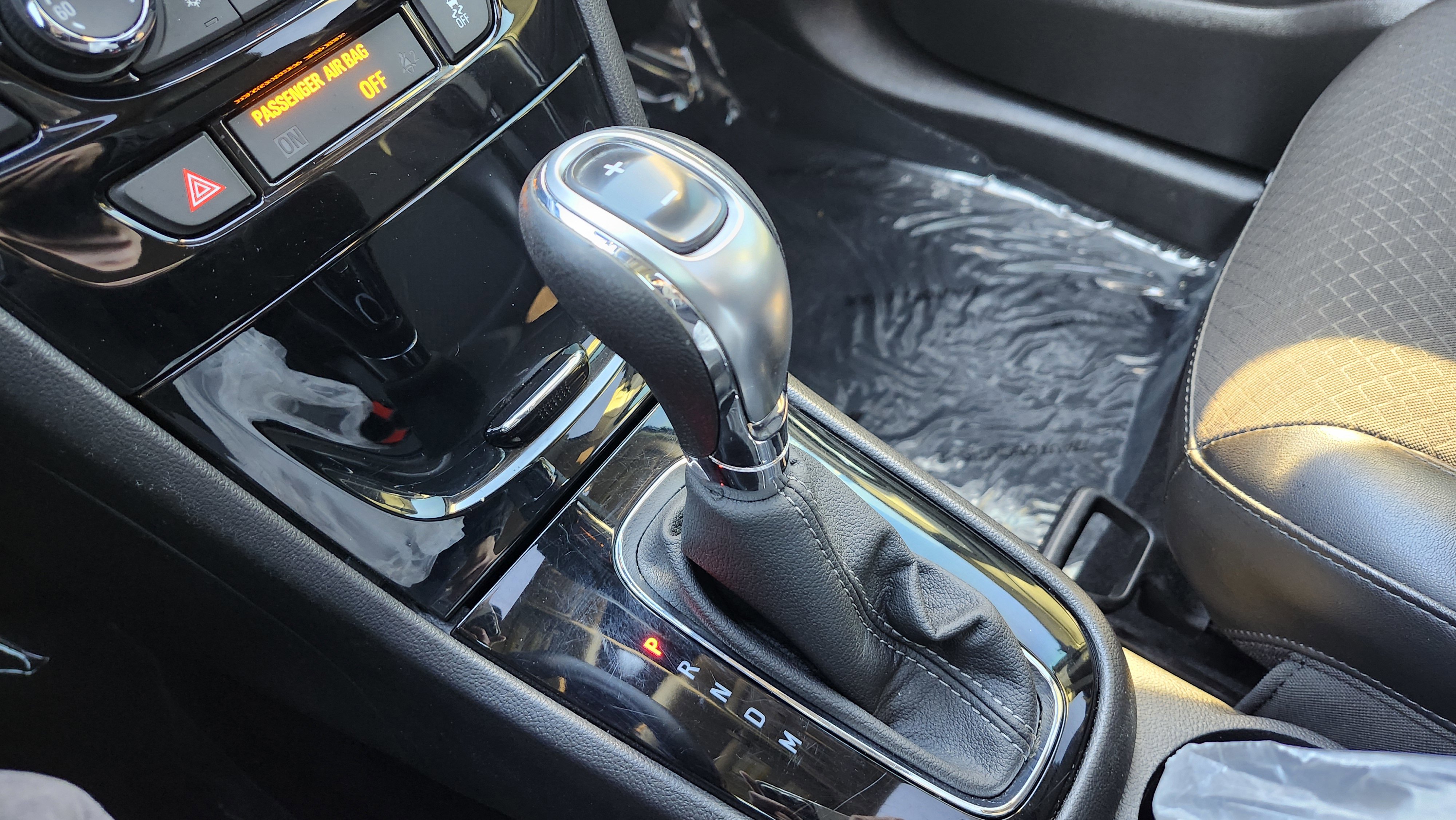 Used 2018 Buick Encore Preferred w/ Experience Buick Package image 30