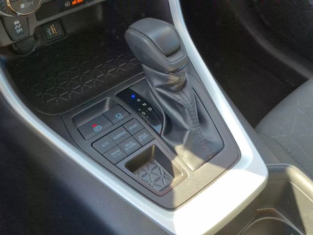 Used 2025 Toyota RAV4 XLE w/ Convenience Package image 12