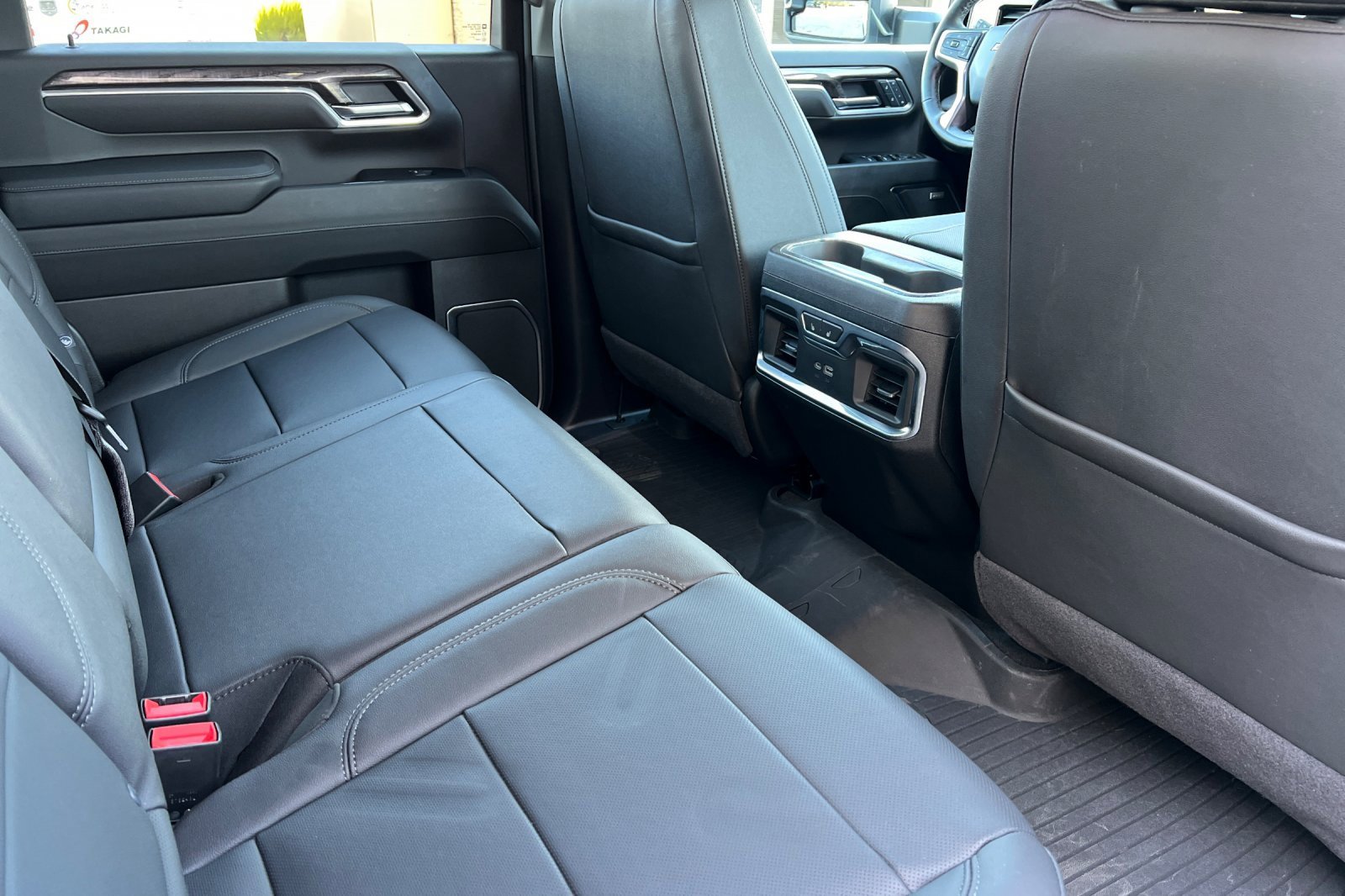 Used 2025 Chevrolet Silverado 2500 LTZ w/ LTZ Plus Package image 18