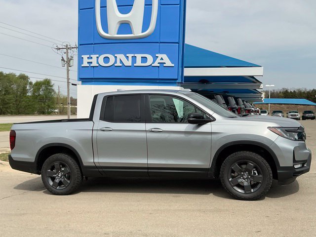 New 2026 Honda Ridgeline TrailSport image 2