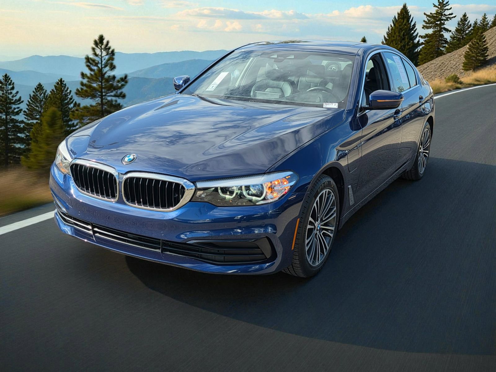Used 2020 BMW 530e w/ Premium Package image 3