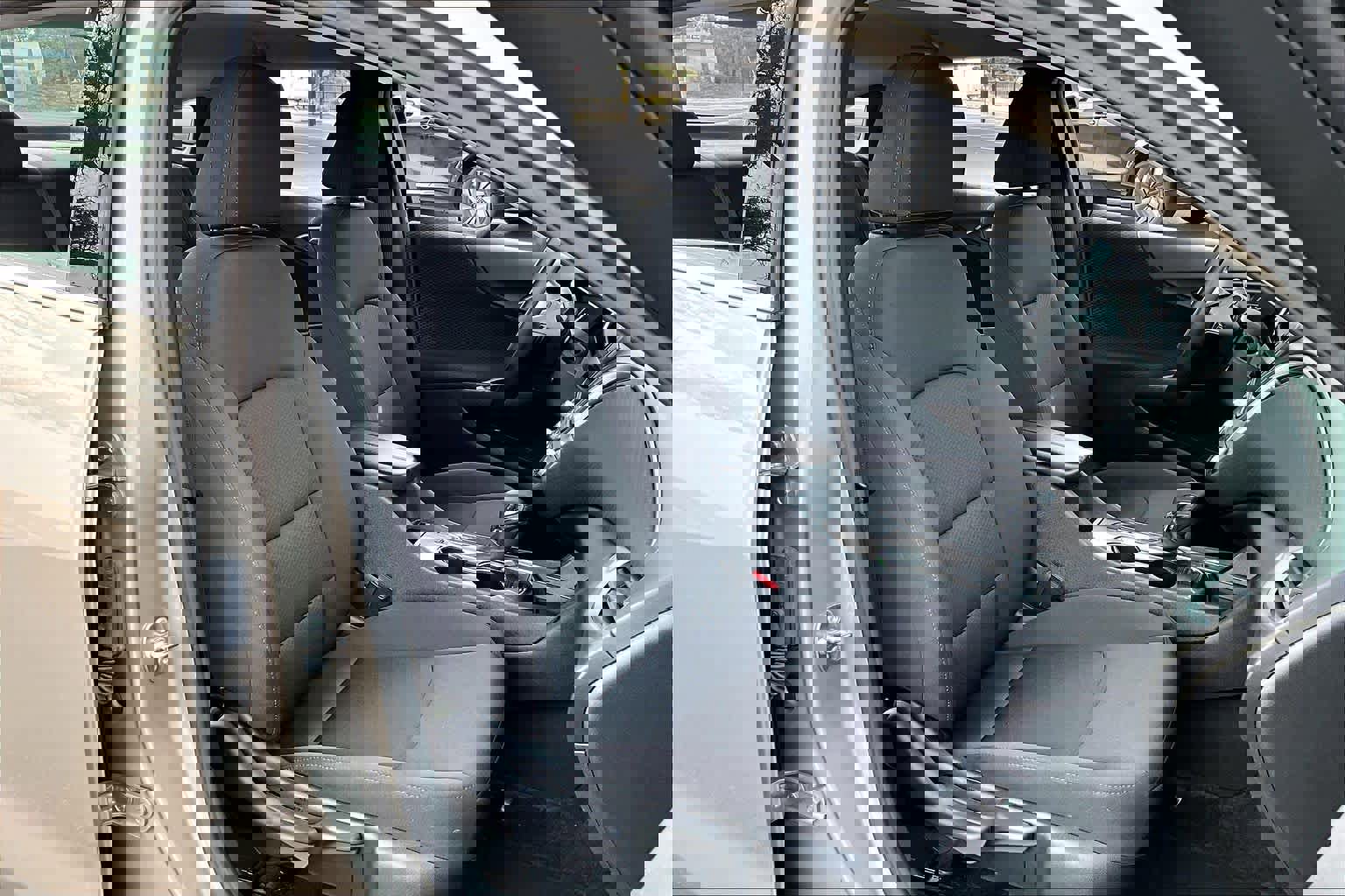 Used 2024 Chevrolet Malibu LT FWD image 9