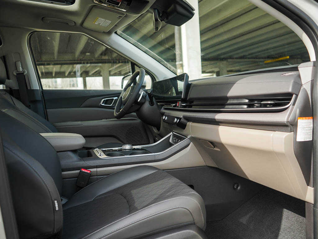 New 2026 Kia Carnival SX FWD image 11