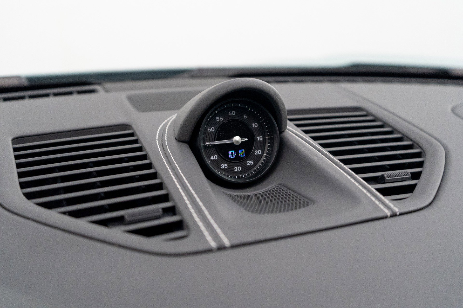 Used 2025 Porsche 911 Carrera image 27