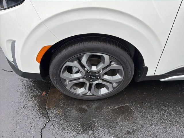 Used 2025 Kia Soul EX image 14