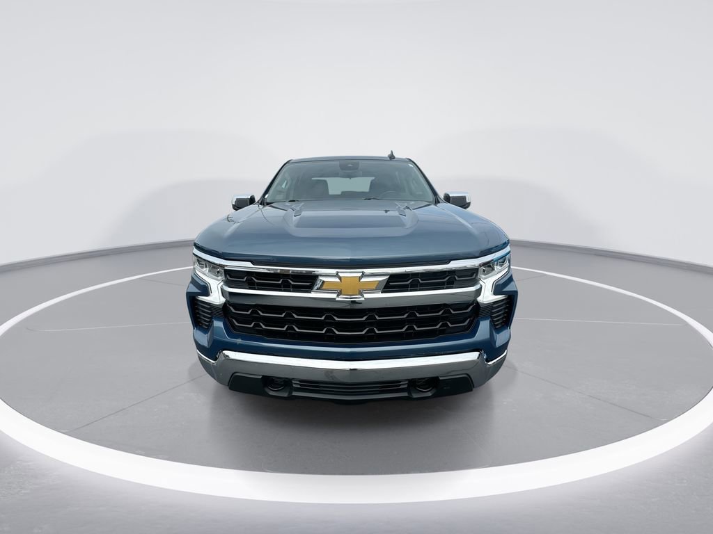 Used 2024 Chevrolet Silverado 1500 LT AWD/4WD image 3