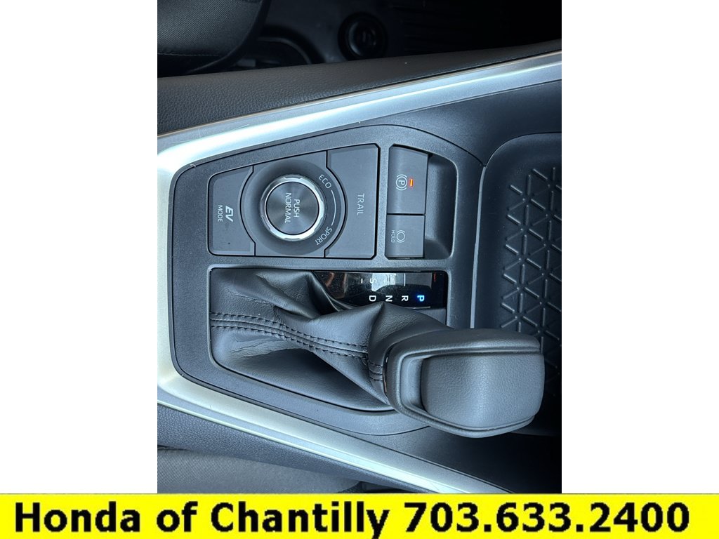 Used 2024 Toyota RAV4 XLE w/ Convenience Package AWD/4WD image 15