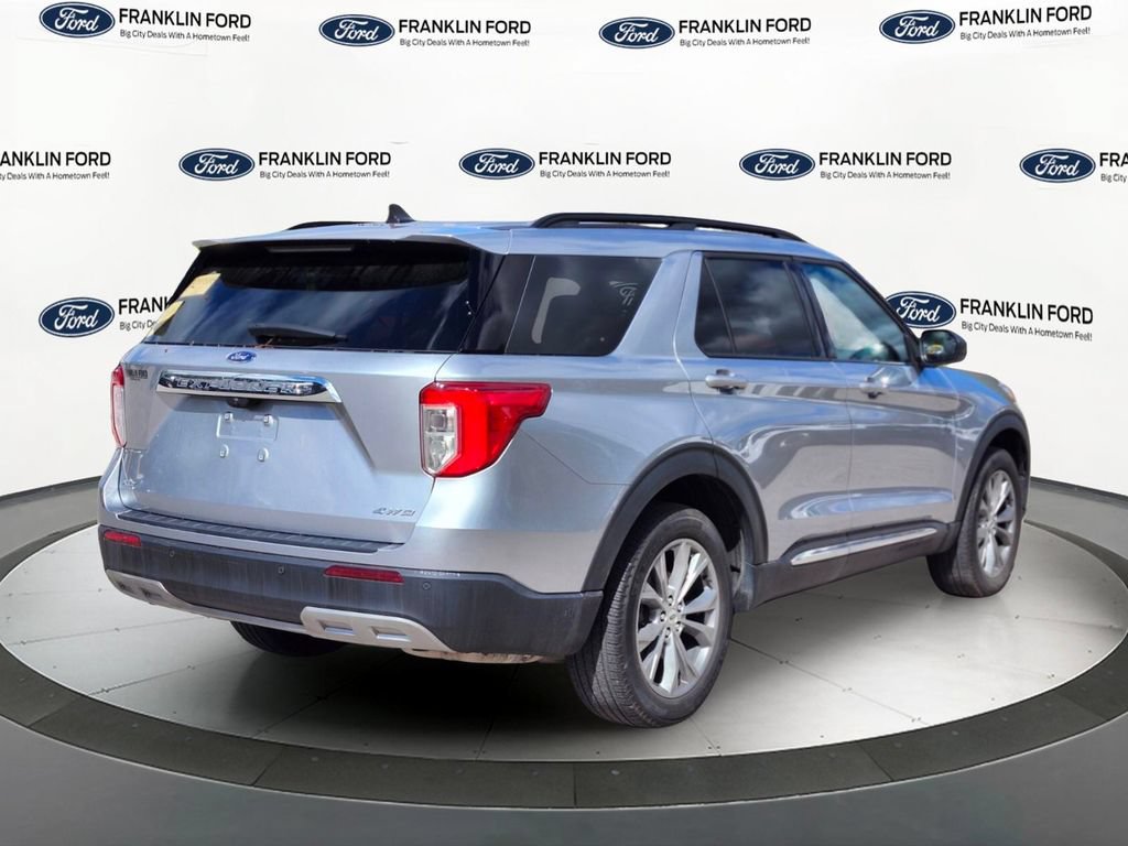 Certified 2022 Ford Explorer XLT w/ Equipment Group 202A AWD/4WD image 5