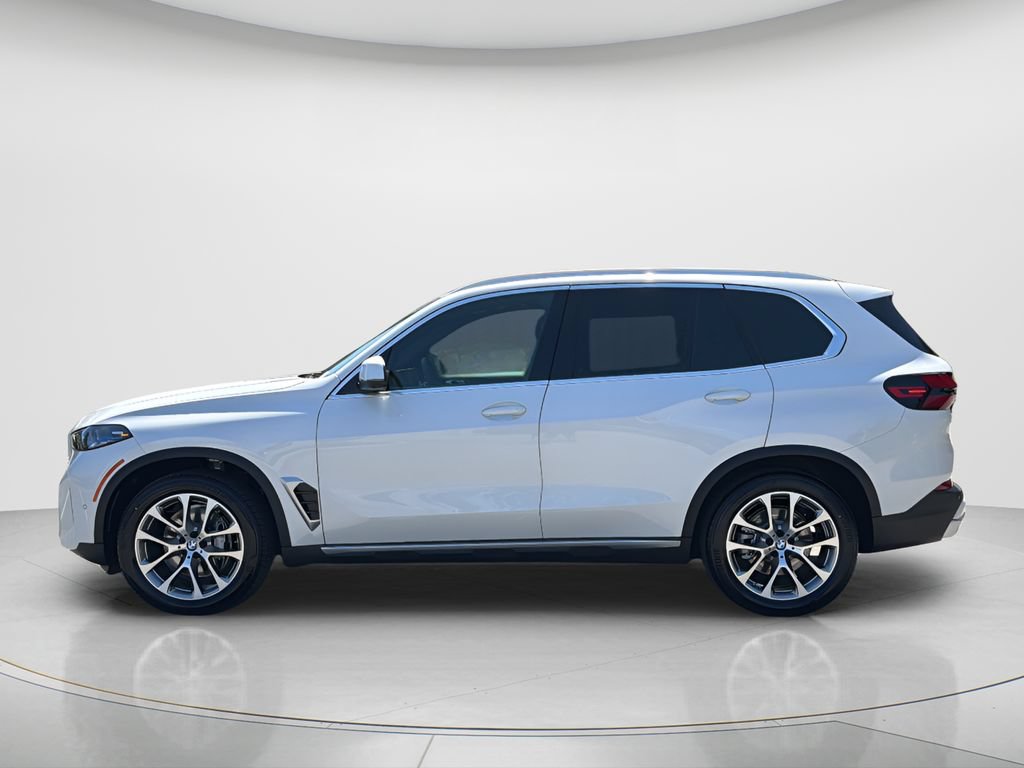 Certified 2026 BMW X5 xDrive40i w/ Parking Assistance Package AWD/4WD image 8
